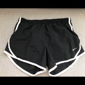 Black nike shorts